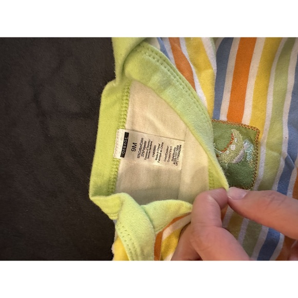 5/$10 George short sleeve striped onesie/bodysuit 9 months - Picture 2 of 3